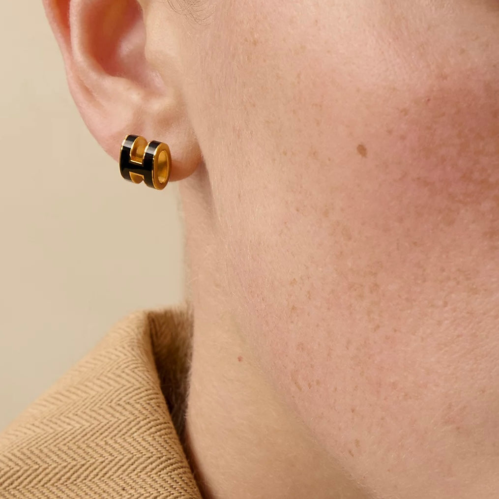 ‼️買一送一‼️ Mini Pop H Earrings Noir GD