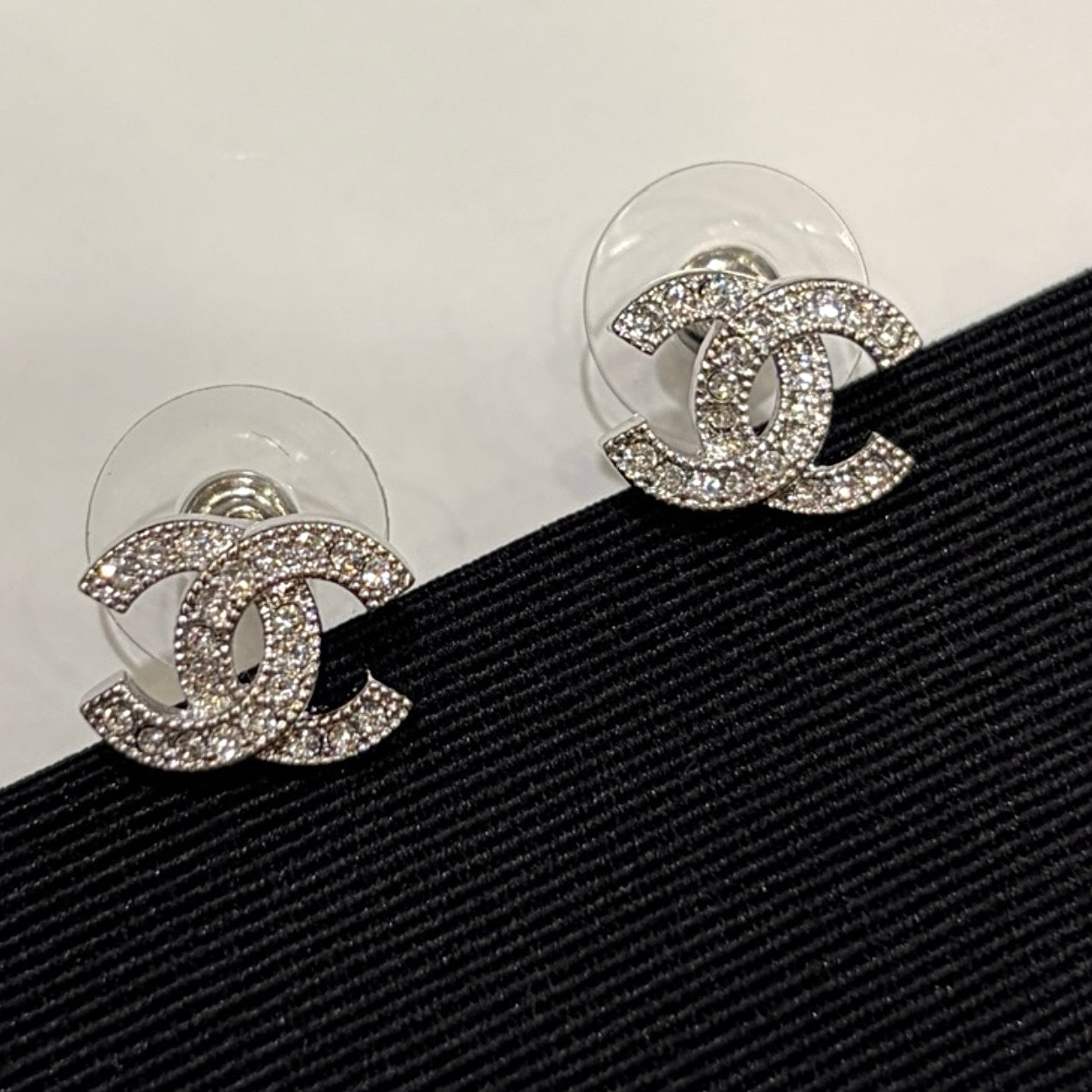 [ 第二件只需 $99 ] CCD Sliver Earrings