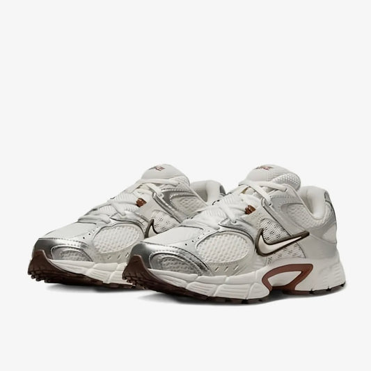[ ‼️買一送一‼️ ] V5 RNR sneakers GreyBN