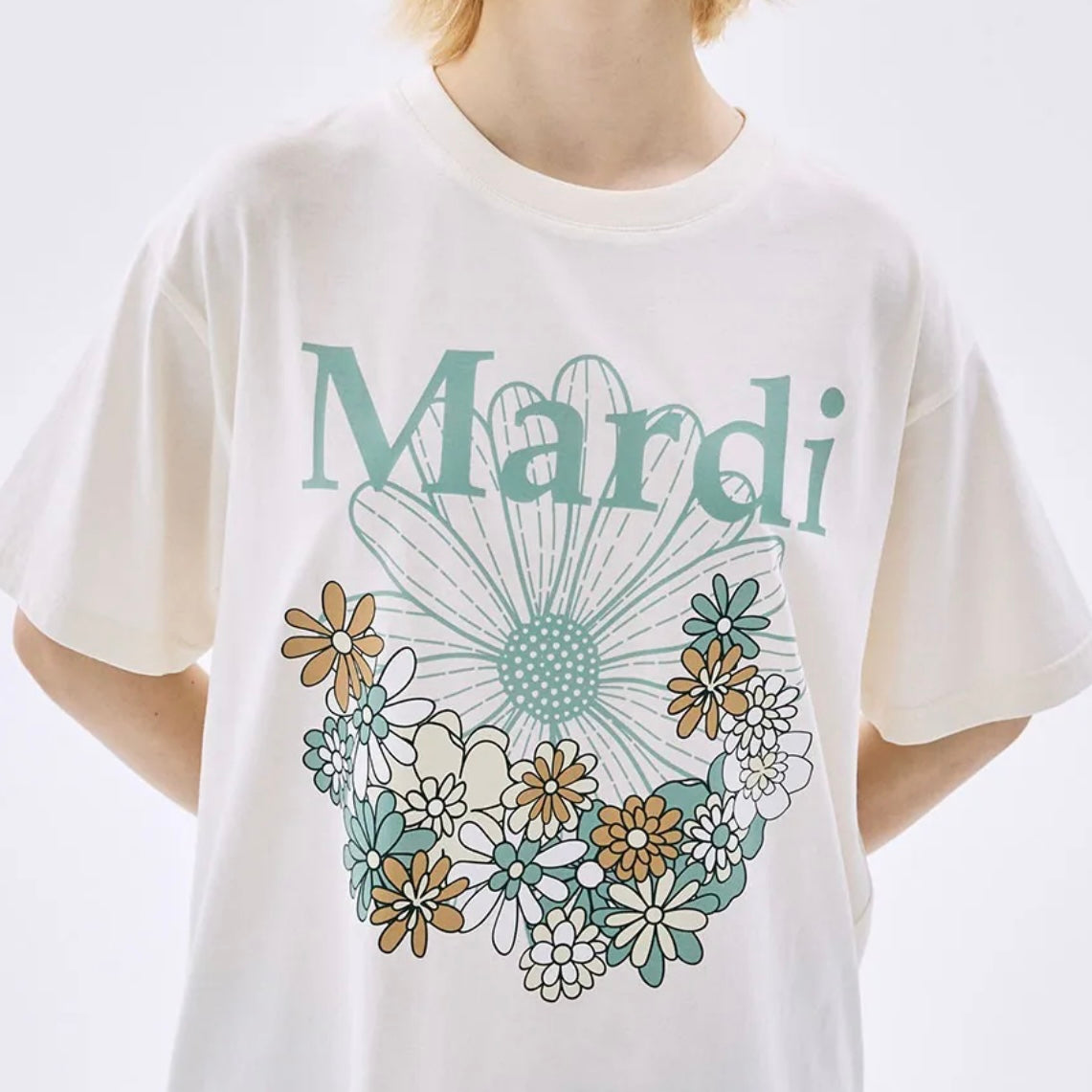 [ 任揀四件$329 ] FlowerMardi Jardin T shirt CreamMossgreen