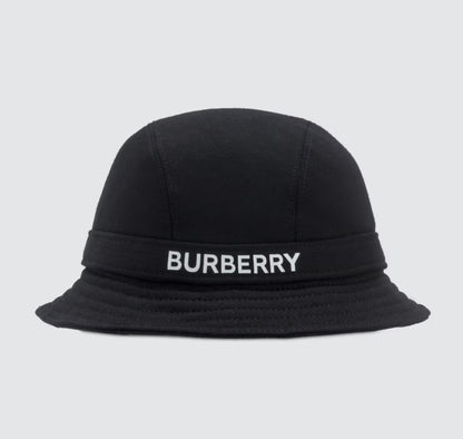 BURBERRY LOGO DETAIL BUCKET HAT | 預計3月尾到貨