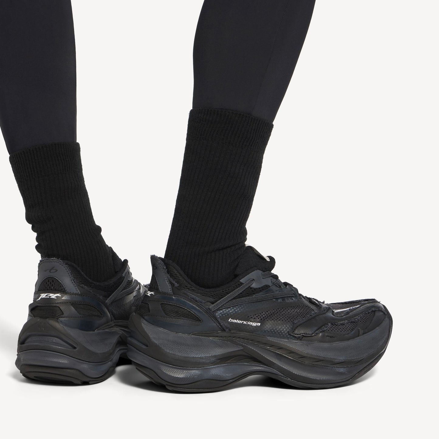 [ \\ 任揀兩對 $999 // ] Jet Sneaker Black