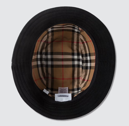 BURBERRY LOGO DETAIL BUCKET HAT | 預計3月尾到貨