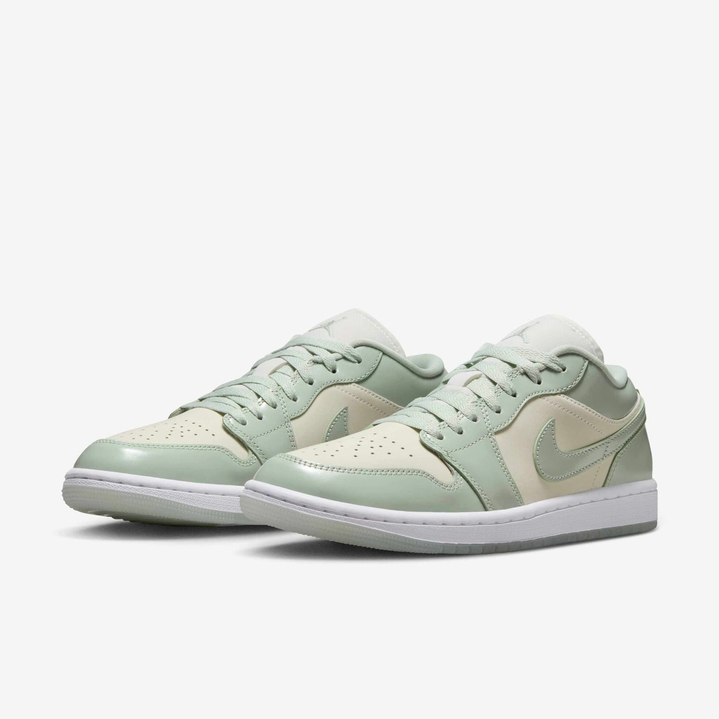 Air Jordan 1 Low SE White/Seafoam