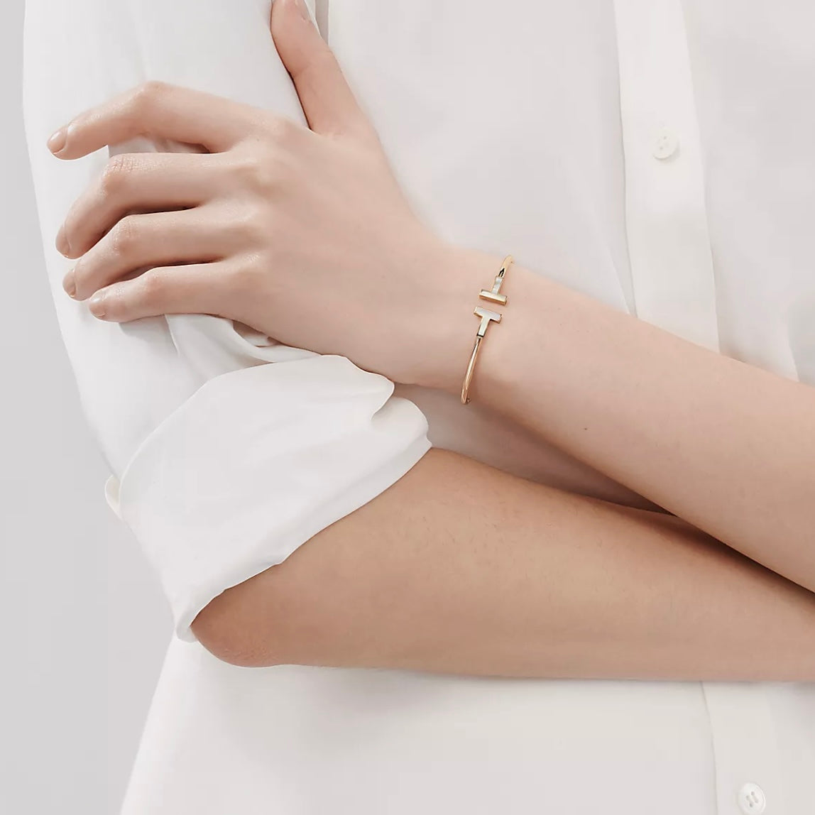 [ 第二件只需 $99 ] T Wire Bracelet Gold