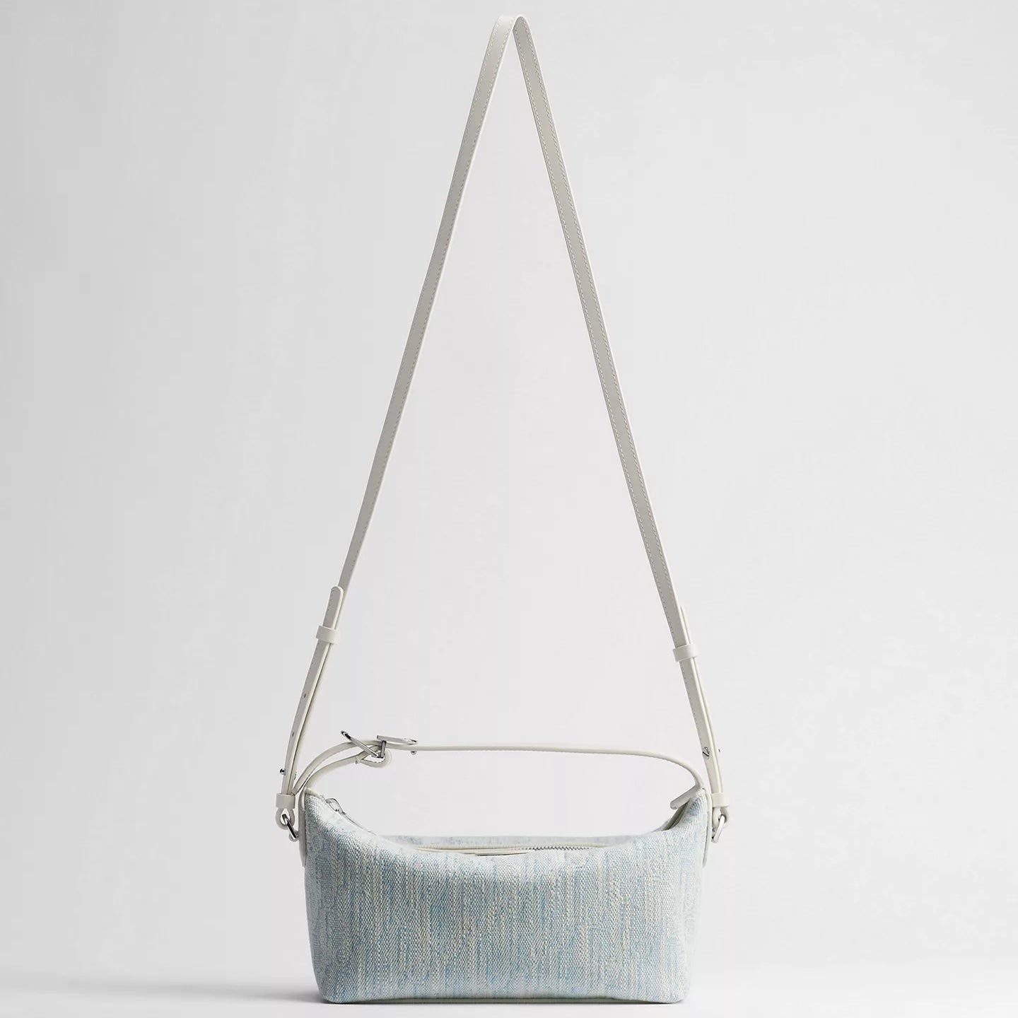 Nomad Pouch Céleste Blue