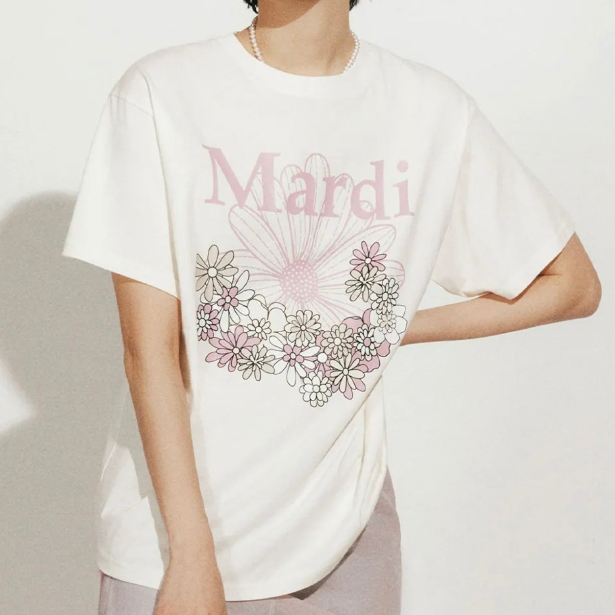 [ 任揀四件$329 ] FlowerMardi Jardin T shirt Cream PinkLavender